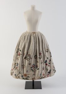 Enagua bordada en lana multicolor, 1690s